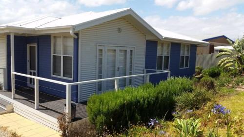 Port Elliot House | 10 Barton St - Modern Beach House