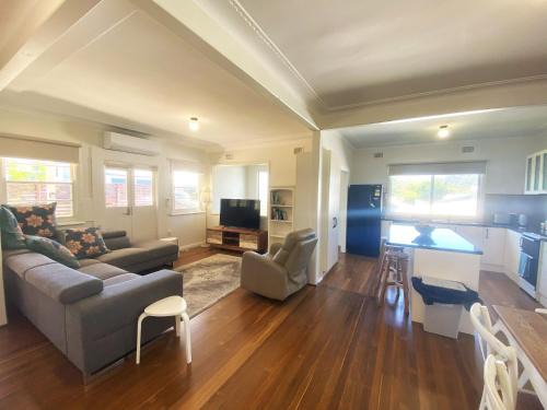 Hyland Park House | 10 Clarke