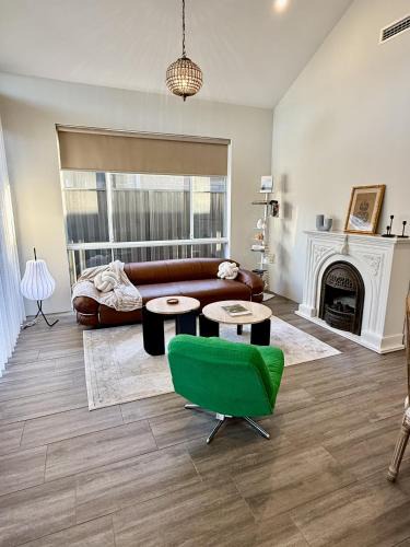 Brabham House | 12 Beautiful Brabham Big Backyard 4BR Parking