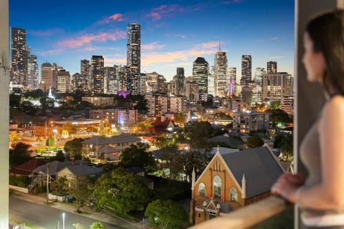 Kangaroo Point Apartment | 12th floor Stadium View -2BR-Free Parking-CBD