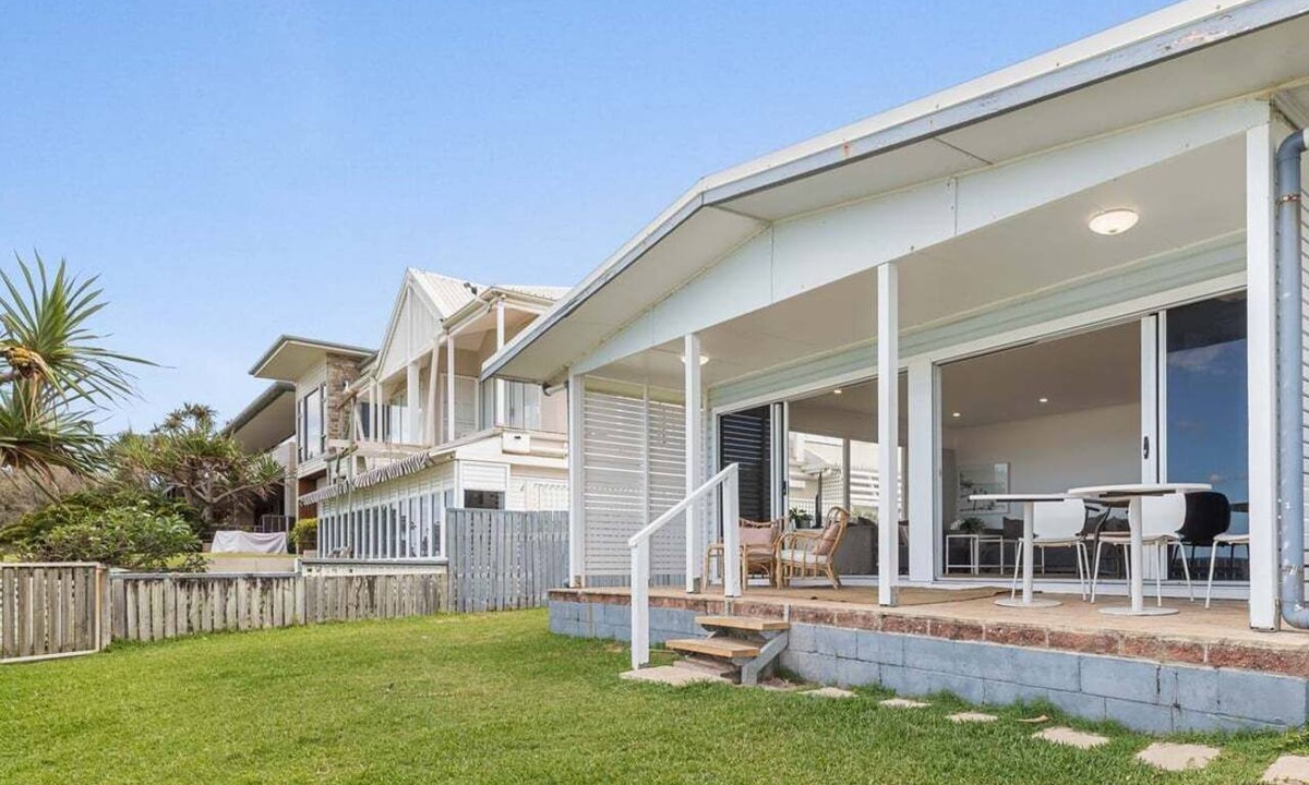 Mermaid Beach Apartment | 13E Oceanview Easement