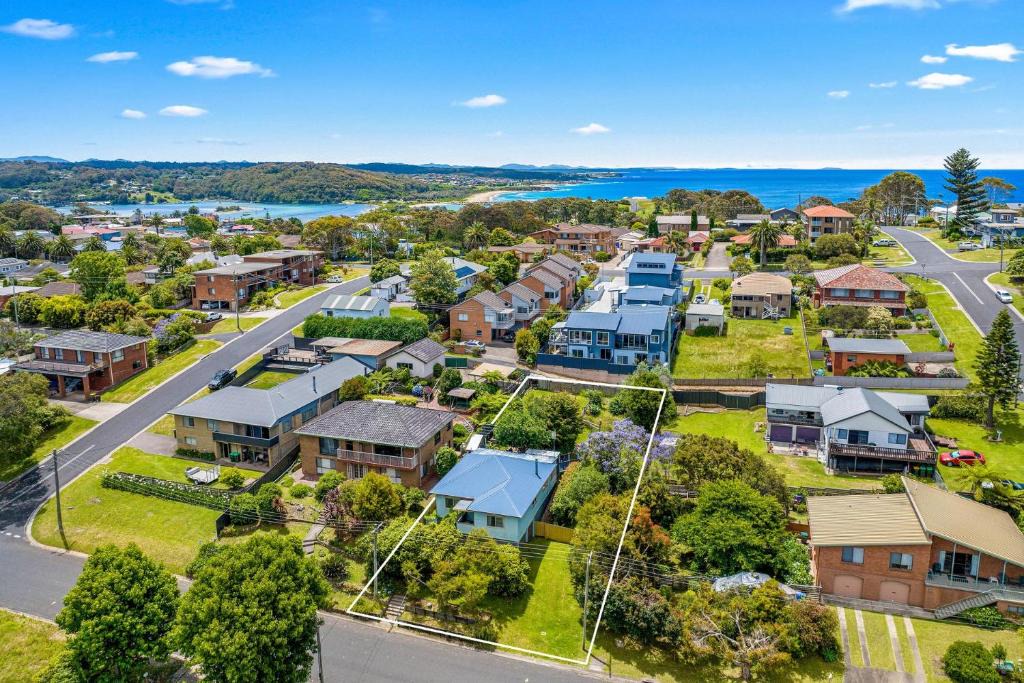 Narooma House | 15 Clarke Street Narooma