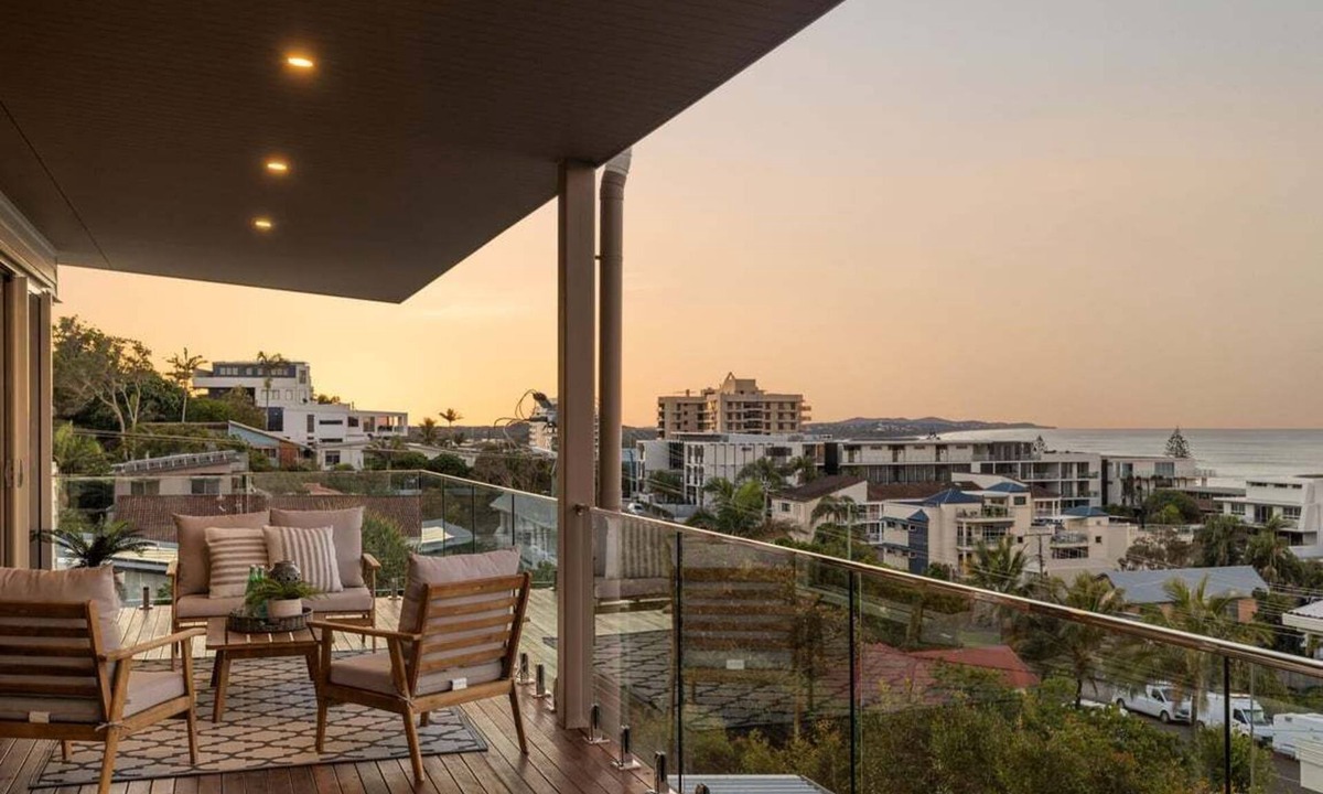 Coolum Beach Resort | 15 Scrub Rd - A Modern Coastal Luxury Retreat