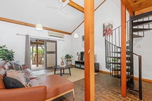 Cottesloe Apartment | 17 Cottesloe - steps from beach - sleeps 2