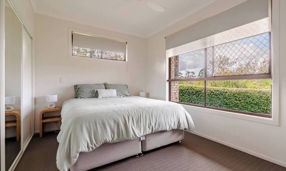 Nerang Cottage | 2 Bedroom Granny Flat in Nerang with Shared Pool!