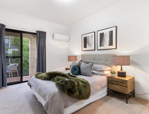 Highgate House | 2 Bedroom Modern Townhouse