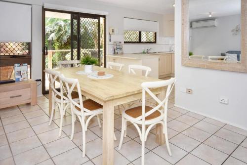 Mooloolaba Apartment | 20 Steps to the Sand!