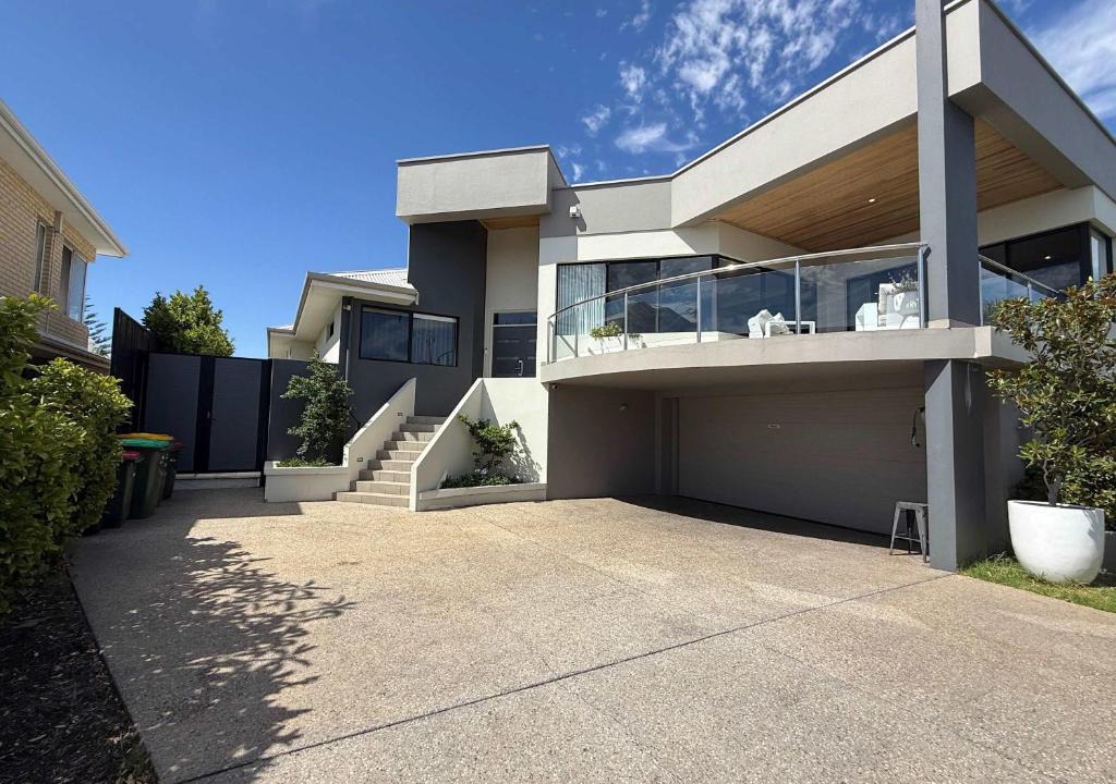 Ocean Reef House | 23 Coastline 3-Level Luxe Home Theatre &Pool House