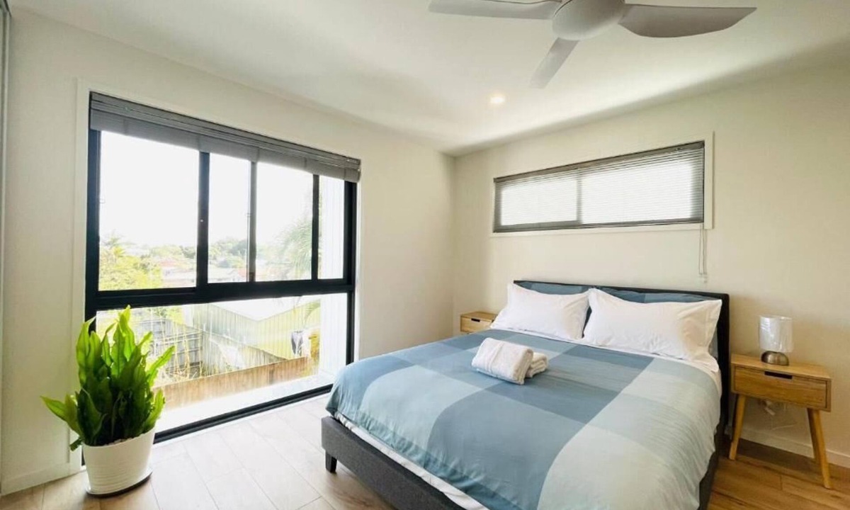 Coopers Plains House | 262Troughton