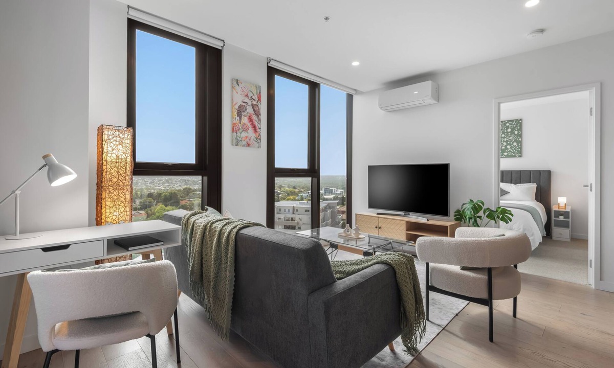 Heidelberg Heights Apartment | 2B2B | 5m from Austin Hospital | fast WiFi | parking | 9th floor balcony