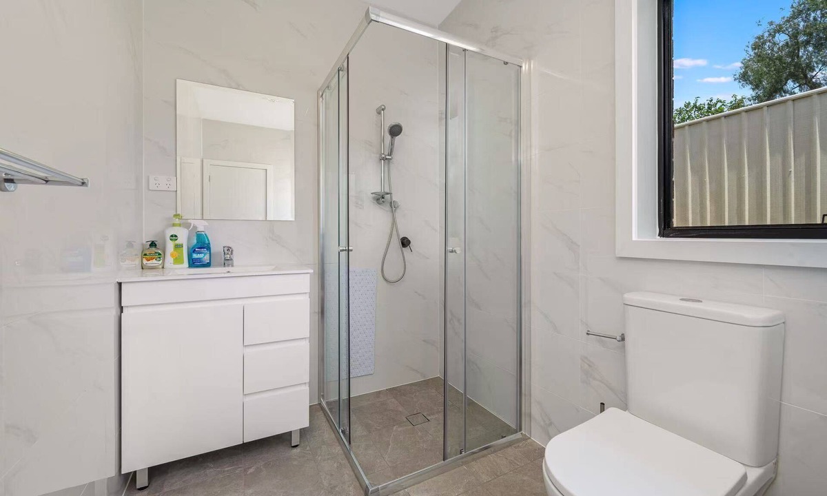 Koonawarra Cabin | 2BDR Granny Flat For Family Retreat