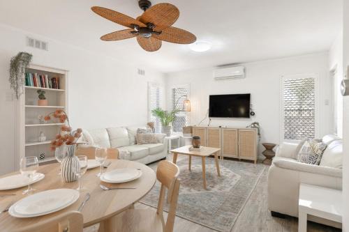 Rockingham House | 2BR Rockingham Beach Retreat