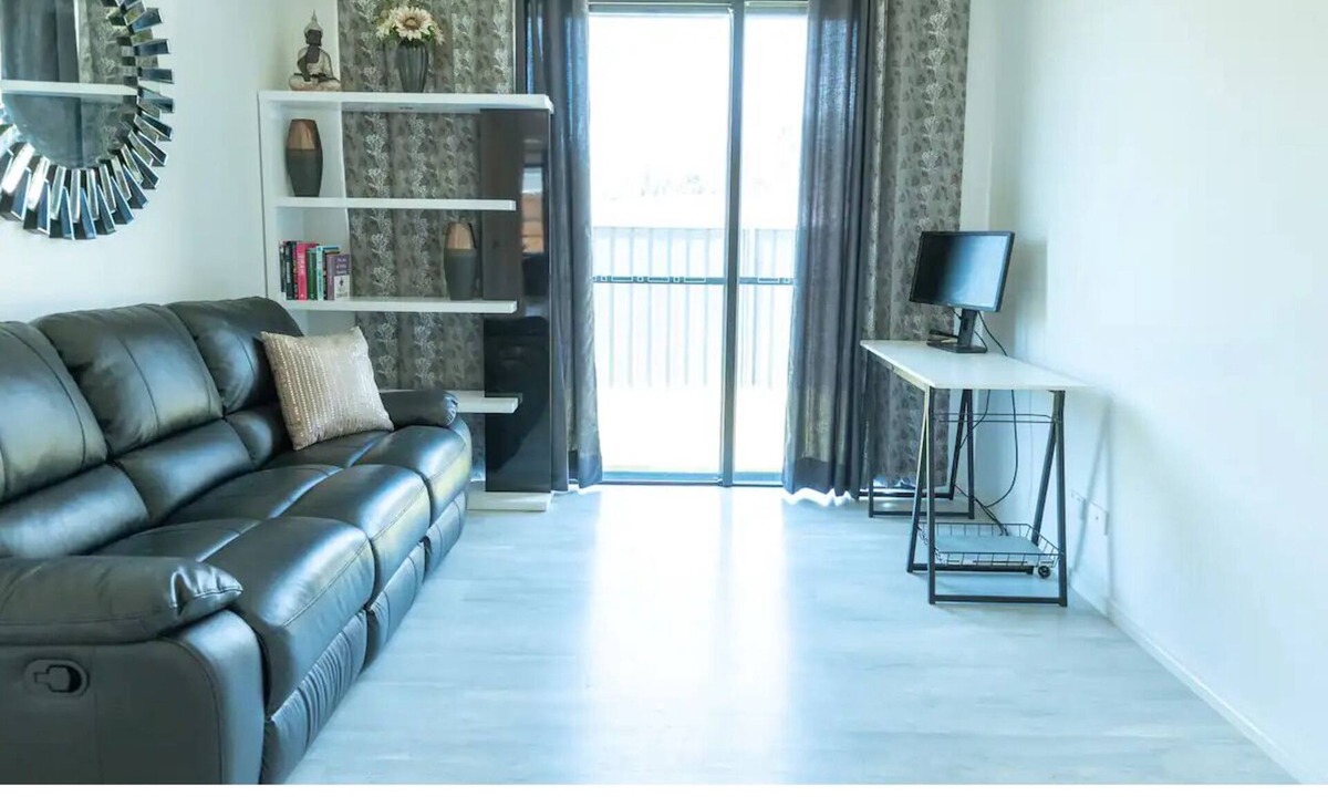 Buderim House | 2BR Suite with Lounge, Bath & Workstation