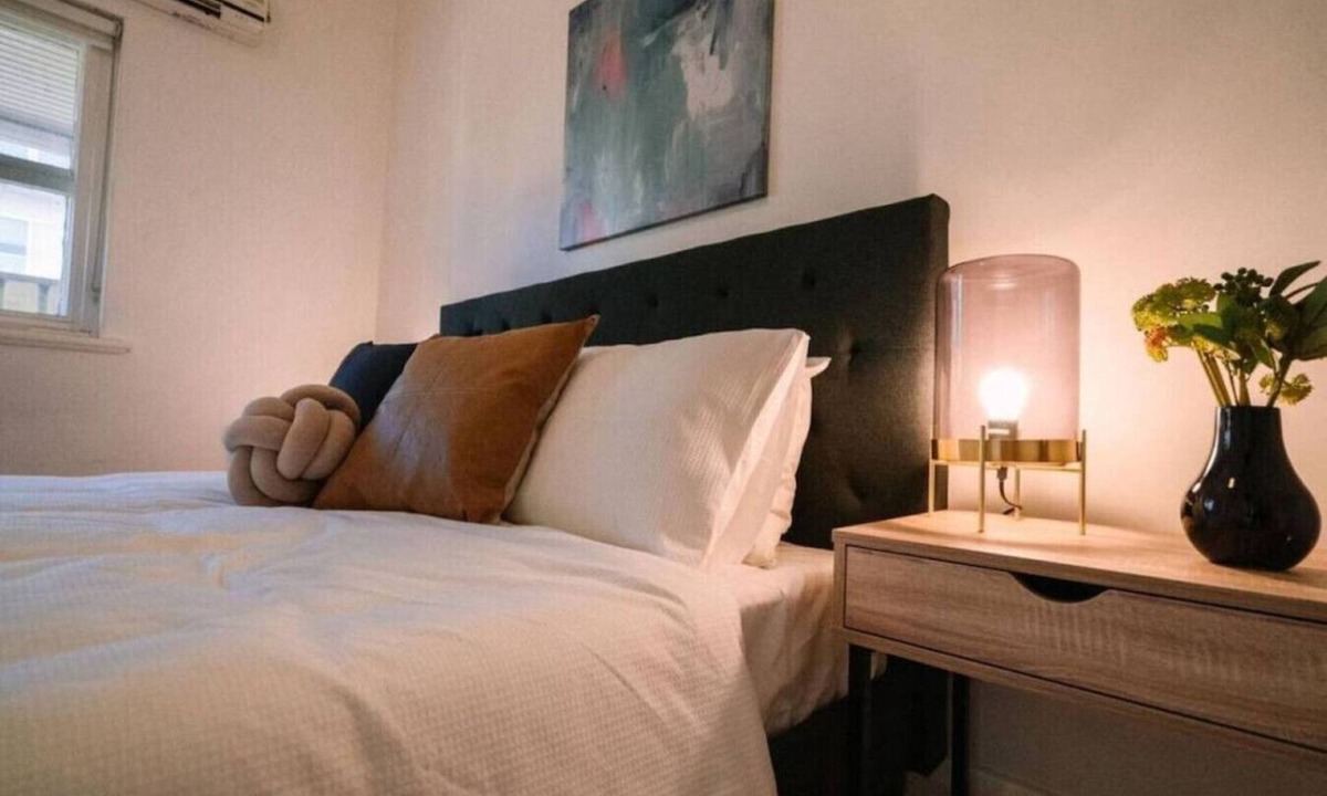 Glenelg Apartment | 2BR unit at Glenelg Beach