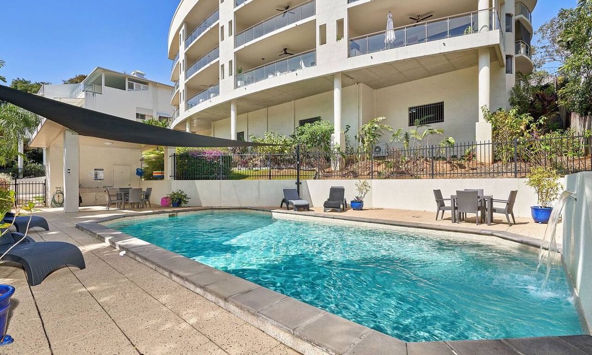 Trinity Beach Apartment | 3 Bedroom Apartment in Trinity Beach