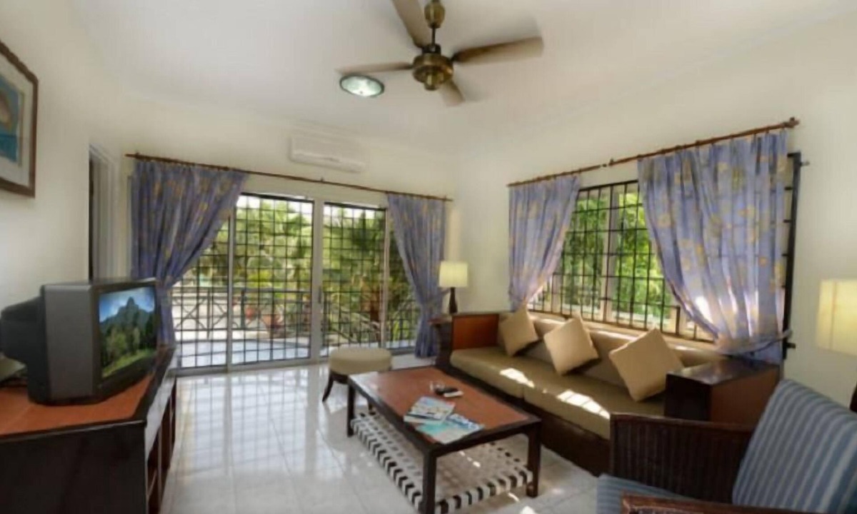 Padang Matsirat Apartment | 3 Bedroom Beachfront Apartment