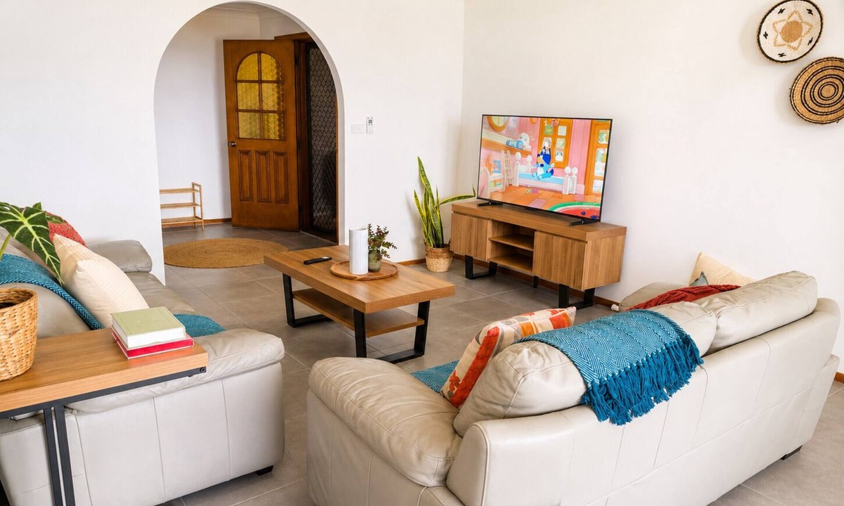 Woolgoolga House | 3 bedroom cottage with ocean views fully furnished with ample space for the kids