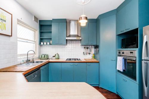 Coolbinia Apartment | 3 Funky &Cool Family Coolbinia 2BR for 4