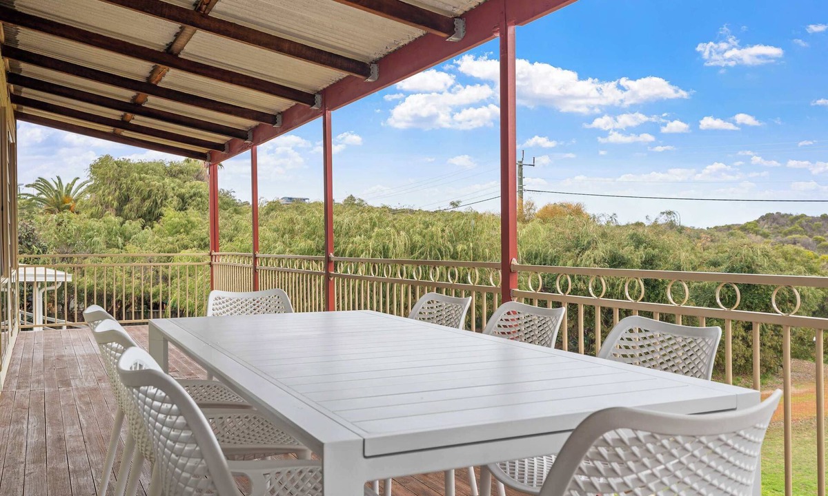 Binningup House | 300 Steps - Coastal Family Retreat