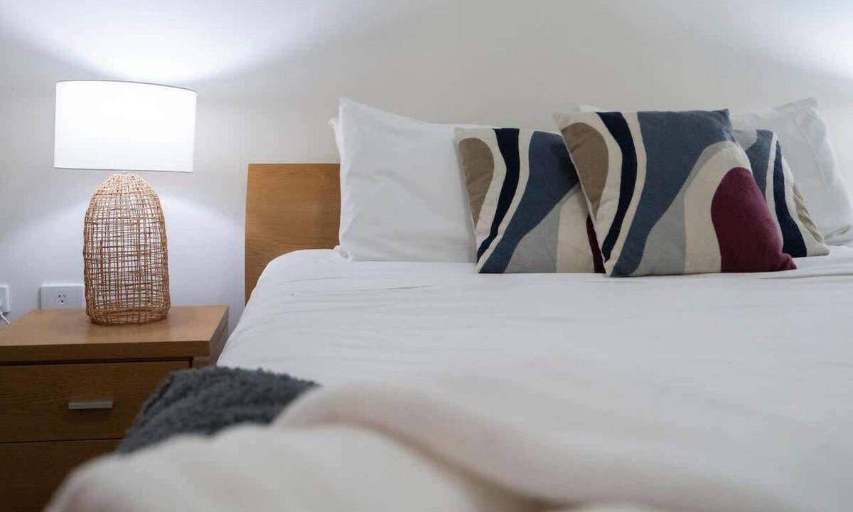 Perth Central Business District Apartment | 302 Sunny KingsPark Perth CBD 1BR Pool Gym