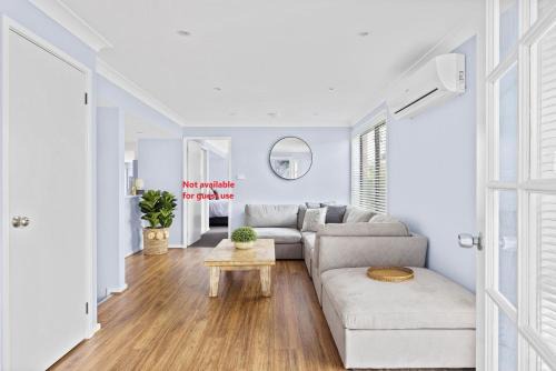 Shoal Bay House | 32 Degrees South, 40 Government Rd - Pet Friendly, Linen, Air Con, WiFi