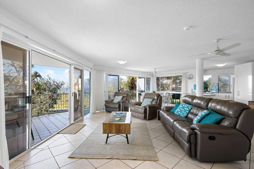 Buddina Apartment | 3Bed Ocean views with Pool