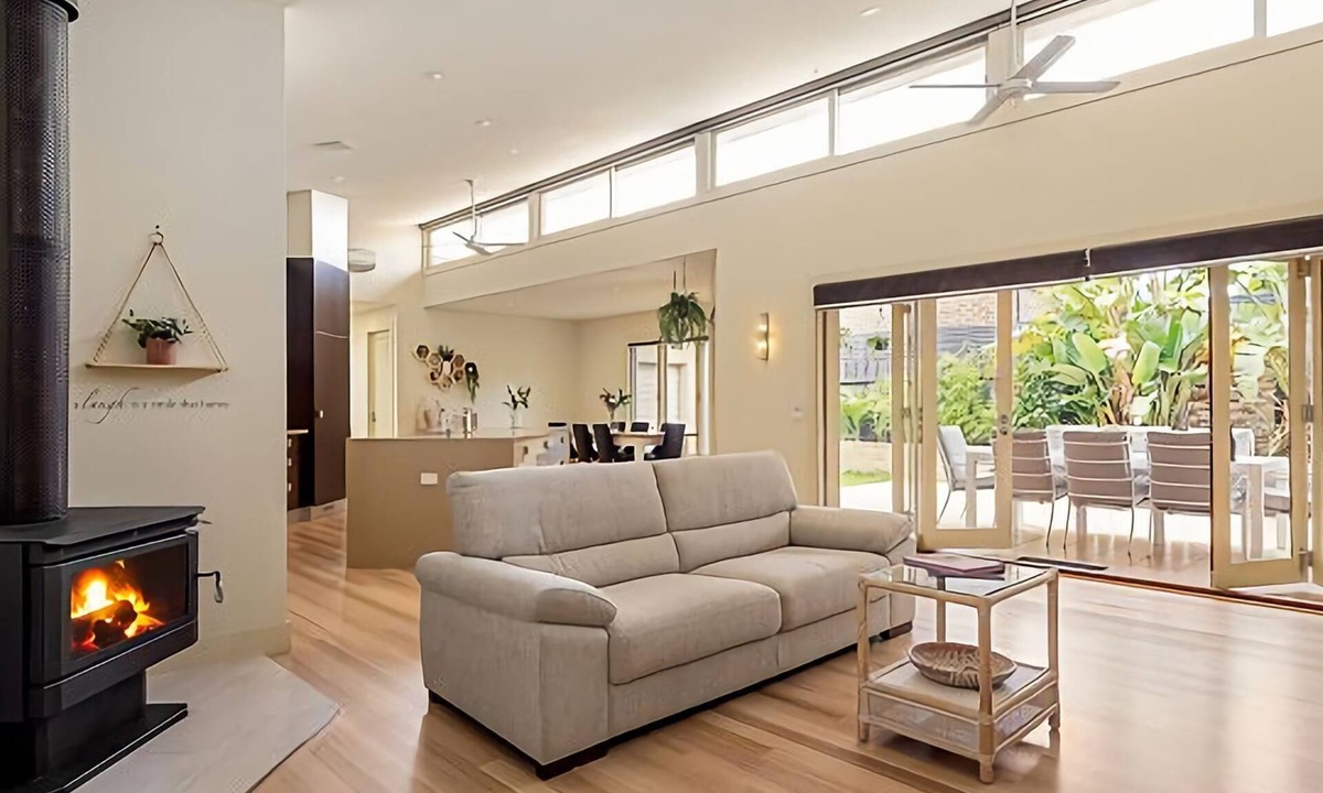 Capel Sound House | 4 Bed, 2 Bath, 2 Lounge room with incredible kitchen, alfresco dining and games room with pool table
