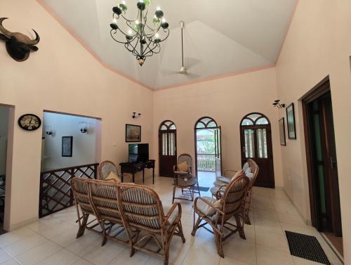 Majorda Villa | 4BHK Riverfront Oasis with Infinity Pool