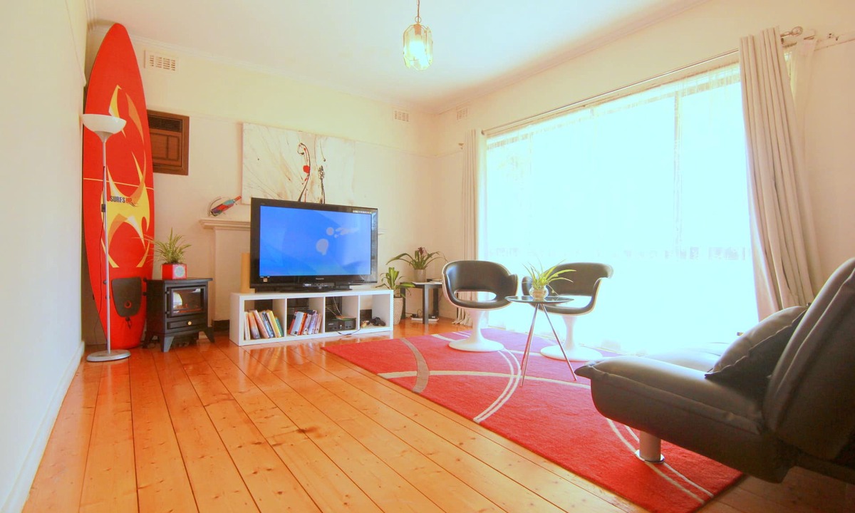 Melbourne House | 【5 BEDS】Walk to Train Station Melbourne CBD 14KM Airport 15mins
