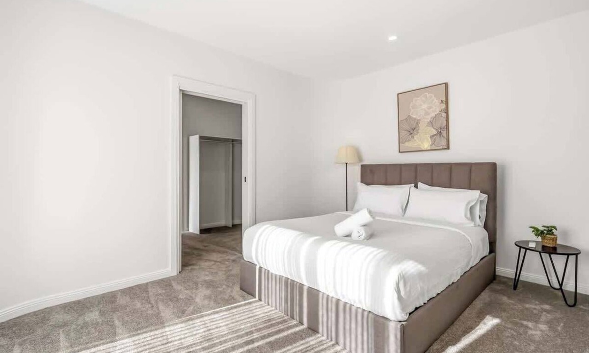 Box Hill North House | 5-Star Elegant Luxury Home | Box Hill