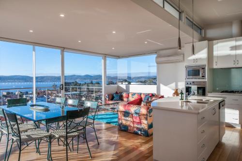 Sandy Bay Villa | 567 Sandy Bay