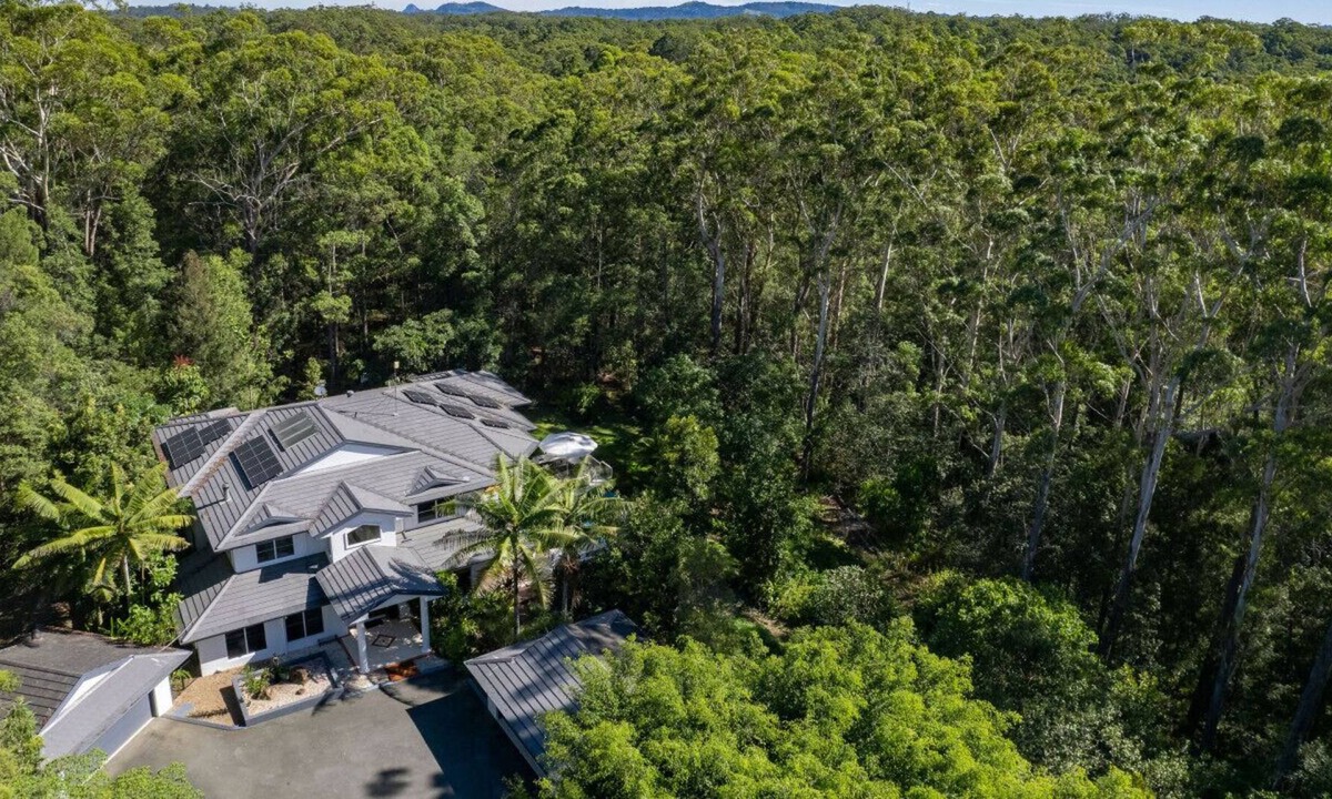 Ilkley House | 582 Ilkley Rd · Magnificent hinterland getaway!