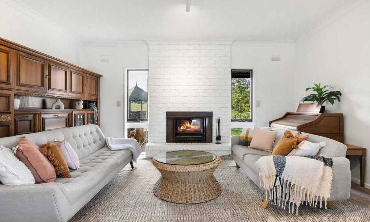 Coldstream House | 5BR Yarra Valley Farmhouse, Sunset Deck