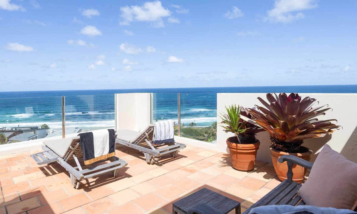 Sunshine Beach Apartment | 6/18 Bryan Street Sunshine Beach 'Pacific Villas'