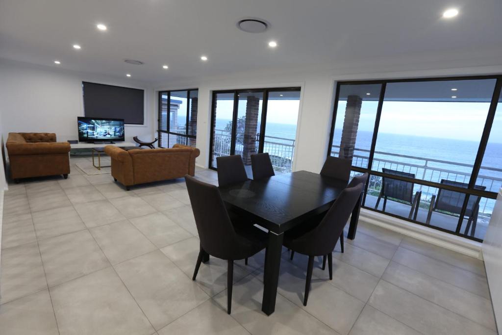 Ulladulla Apartment | 67 South Pacific Crescent - Apartment 1