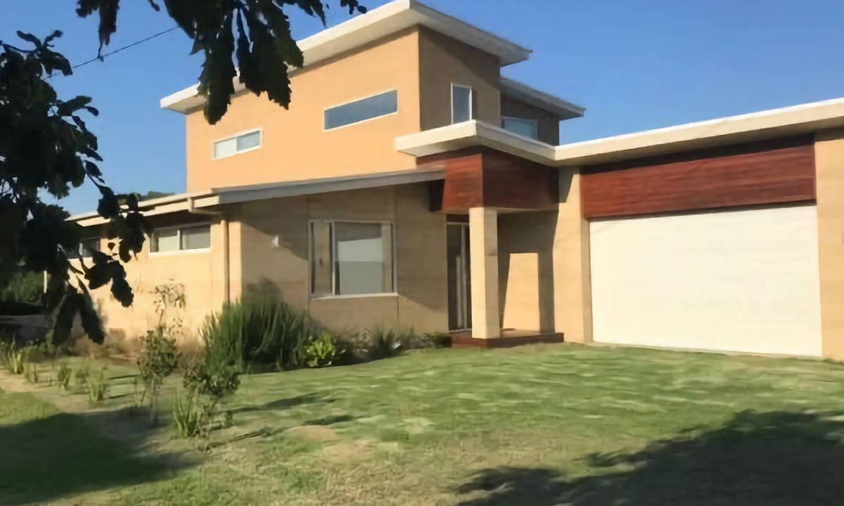 Sandy Point House | 69 Beach Parade Sandy Point 3959 Stay 3 Pay 2 Winter Special