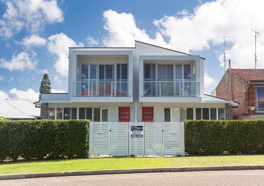 Corlette House | 7 Judith Street Stunning duplex with ducted air