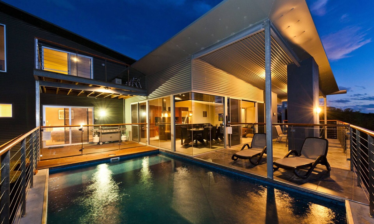 Gnarabup House | A La Plage Beach House - 15 min walk to to beach