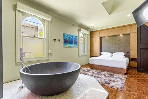 Pyrmont Apartment | A Luxury Space with Playstation in Darling Harbour