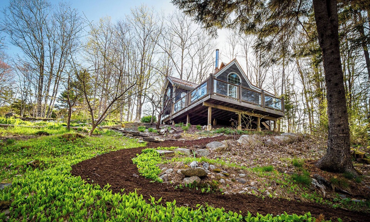 Crousetown Cottage | A Quiet Riverside Cottage with 2 Fireplaces