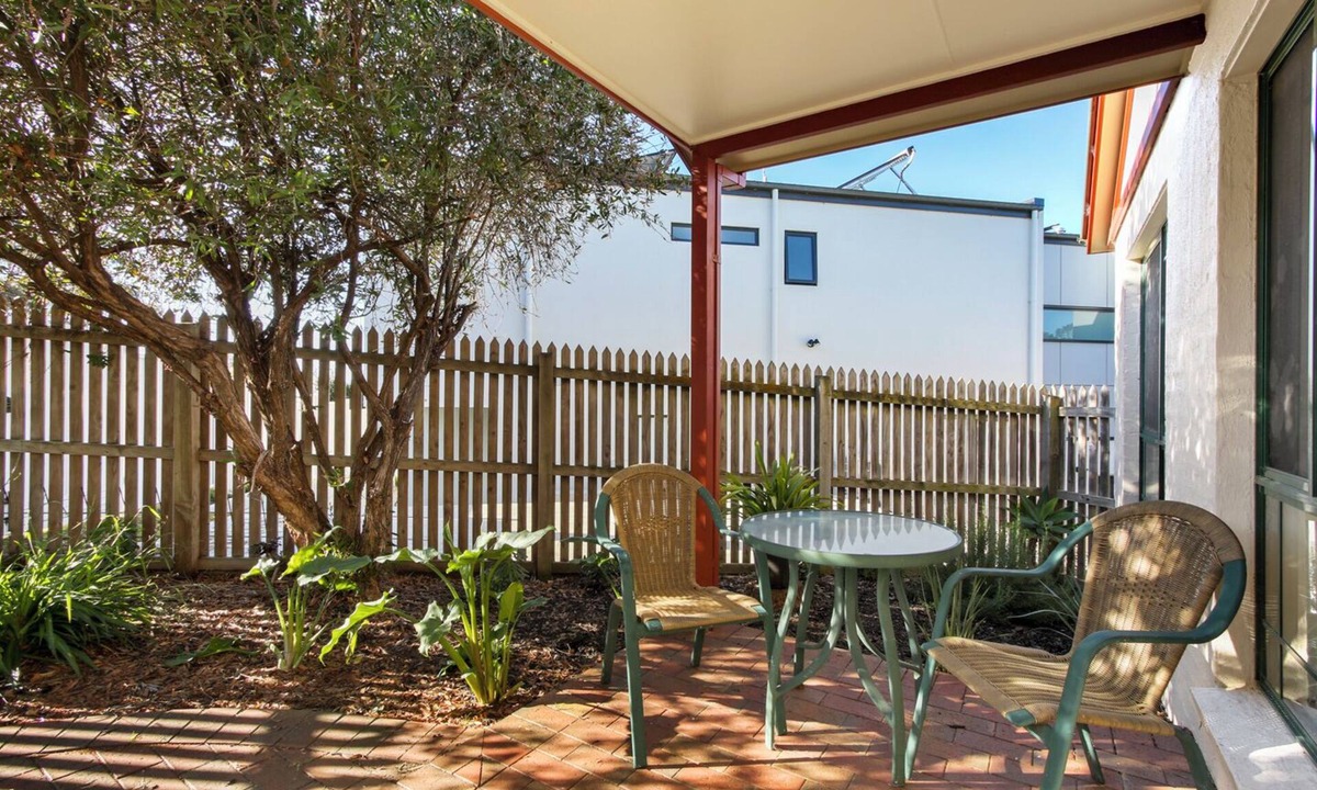 Metung House | A Stones Throw | Central Metung Escape