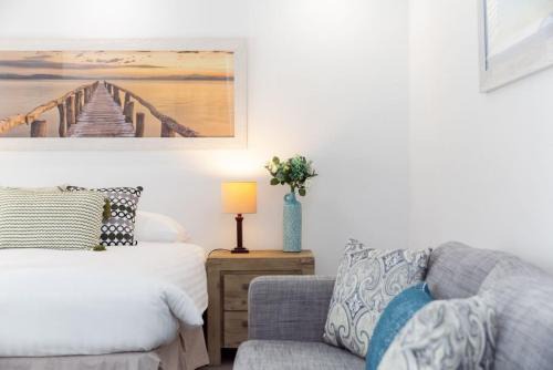 Connolly Apartment | A3 Modern Apt with Free Parking and Private Bathroom