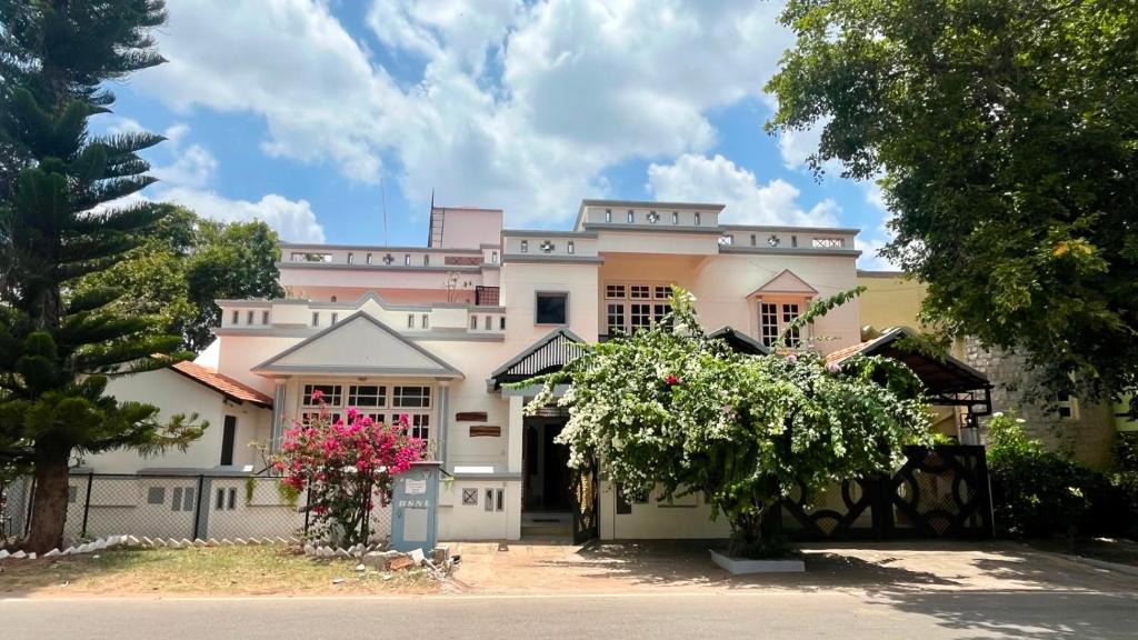 Kuvempu Nagara Villa | Aara Villa