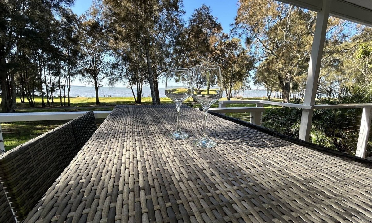 Killarney Vale House | Absolutely Lakeside House, quiet and peace