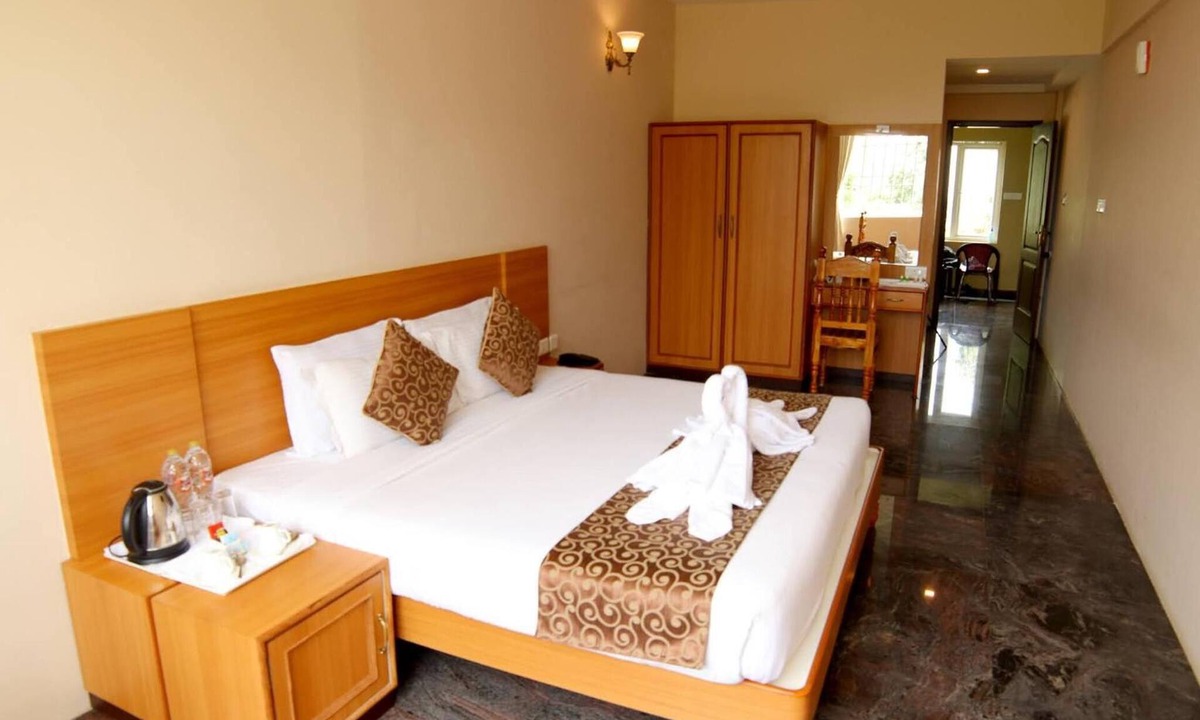 Yercaud Hotel | Ack Palacce Inn