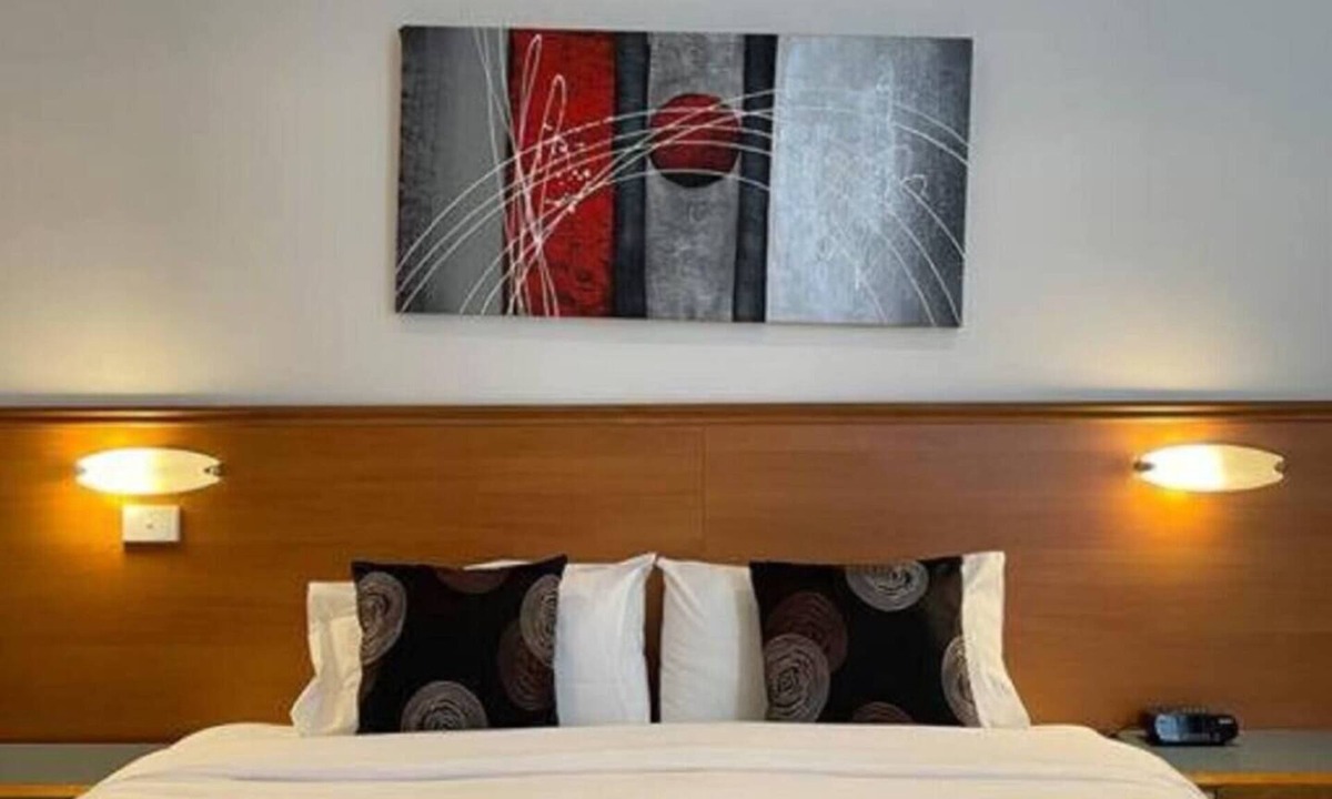 Adelaide Central Business District Apartment | Adelaide City Studio No. 435 – Stay Where the City Comes Alive