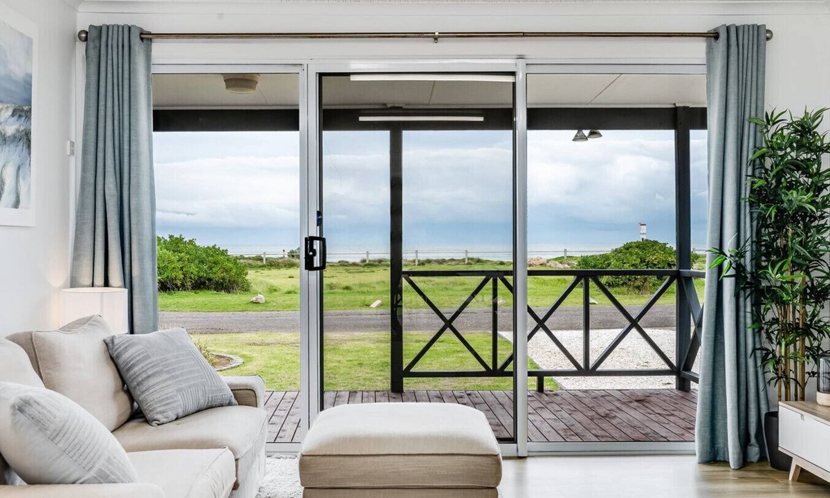 Middleton House | Adrift - Oceanfront - Pets Welcome