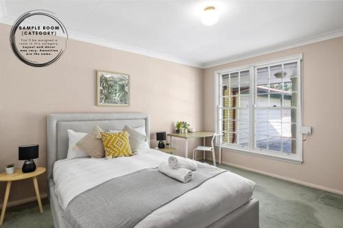 Pymble House | Affordable No-Frills Queen Room in Pymble - Shared Bathroom