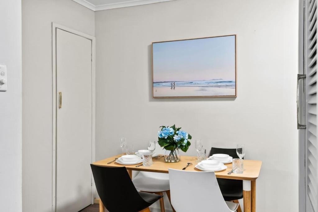 Jindalee House | Affordable Stay Private and Convenient Near Shops