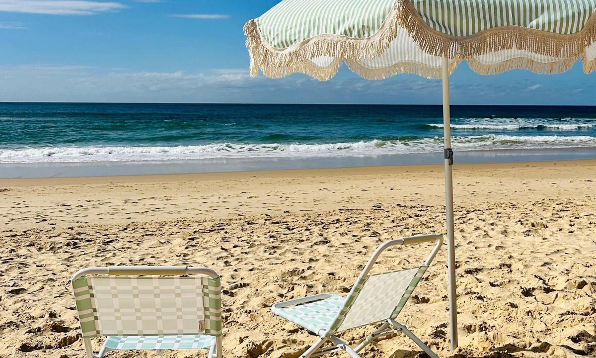 Alexandra Headland Apartment | Alex studio beachside. Surf, dining, shops & views